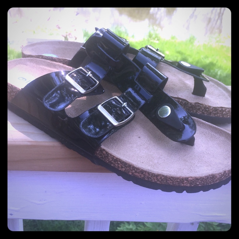 Size 9 black sandals